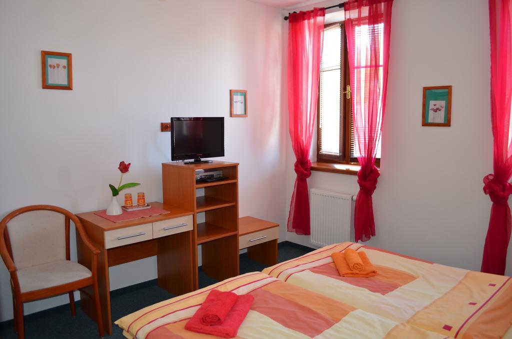 Hotel U Kapra Lázně Bělohrad Habitación foto